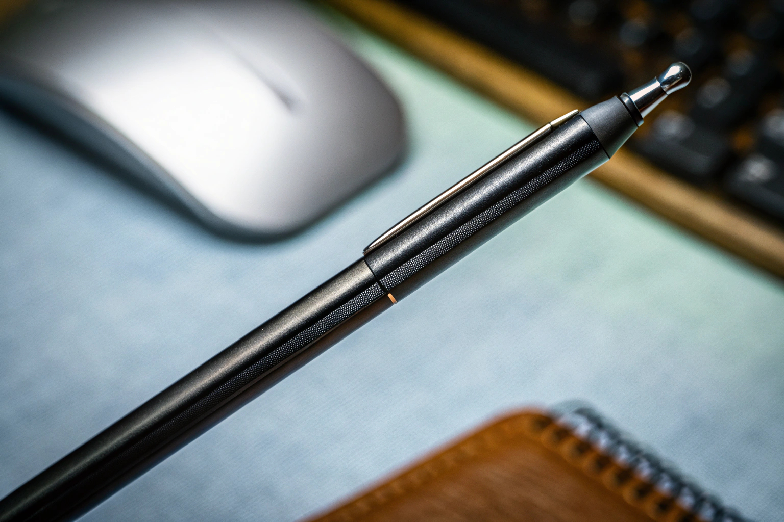 TIESOME Spinning Rotating Pen Detailaufnahme