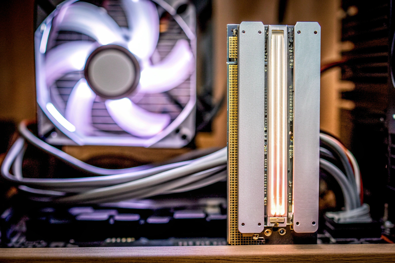 Detailaufnahme einer WiFi PCIe-Karte in einem PC WiFi PCIe-Karte