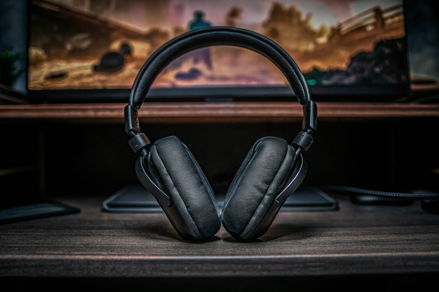 Detailaufnahme eines Gamers mit dem Razer BlackShark V2 X Headset während einer intensiven E-Sport-Session. Gamer mit Razer BlackShark V2 X Headset