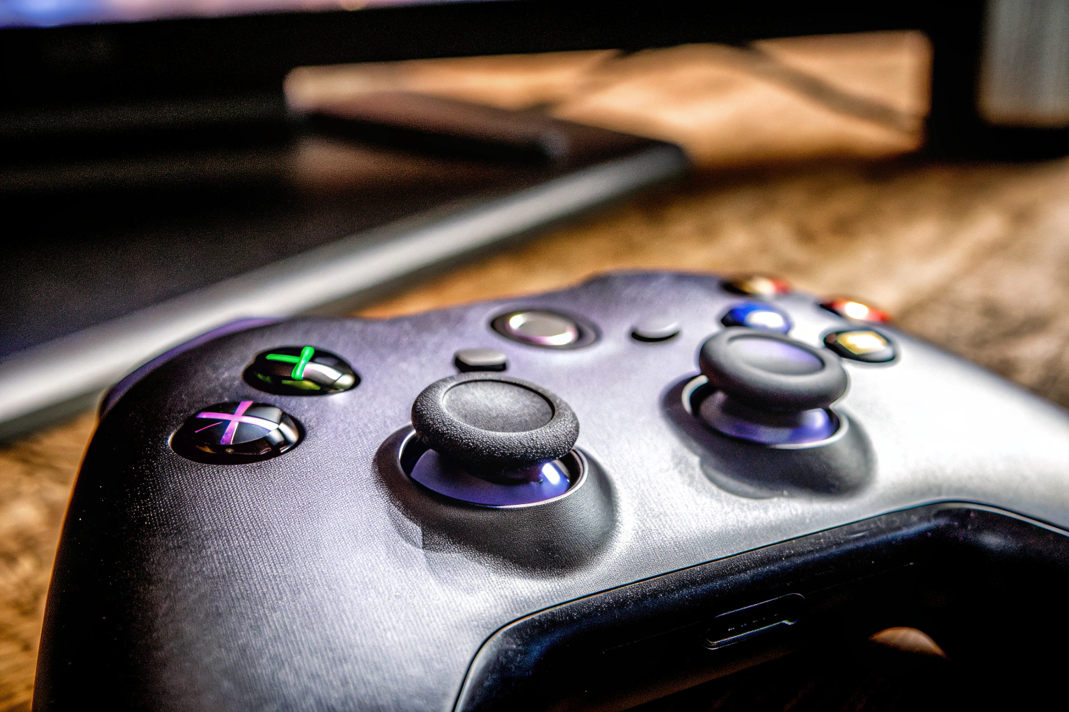 Detailaufnahme eines Stream Controllers mit Makrotasten, ideal für die Steuerung von Streaming-Software. Stream Controller mit Makrotasten