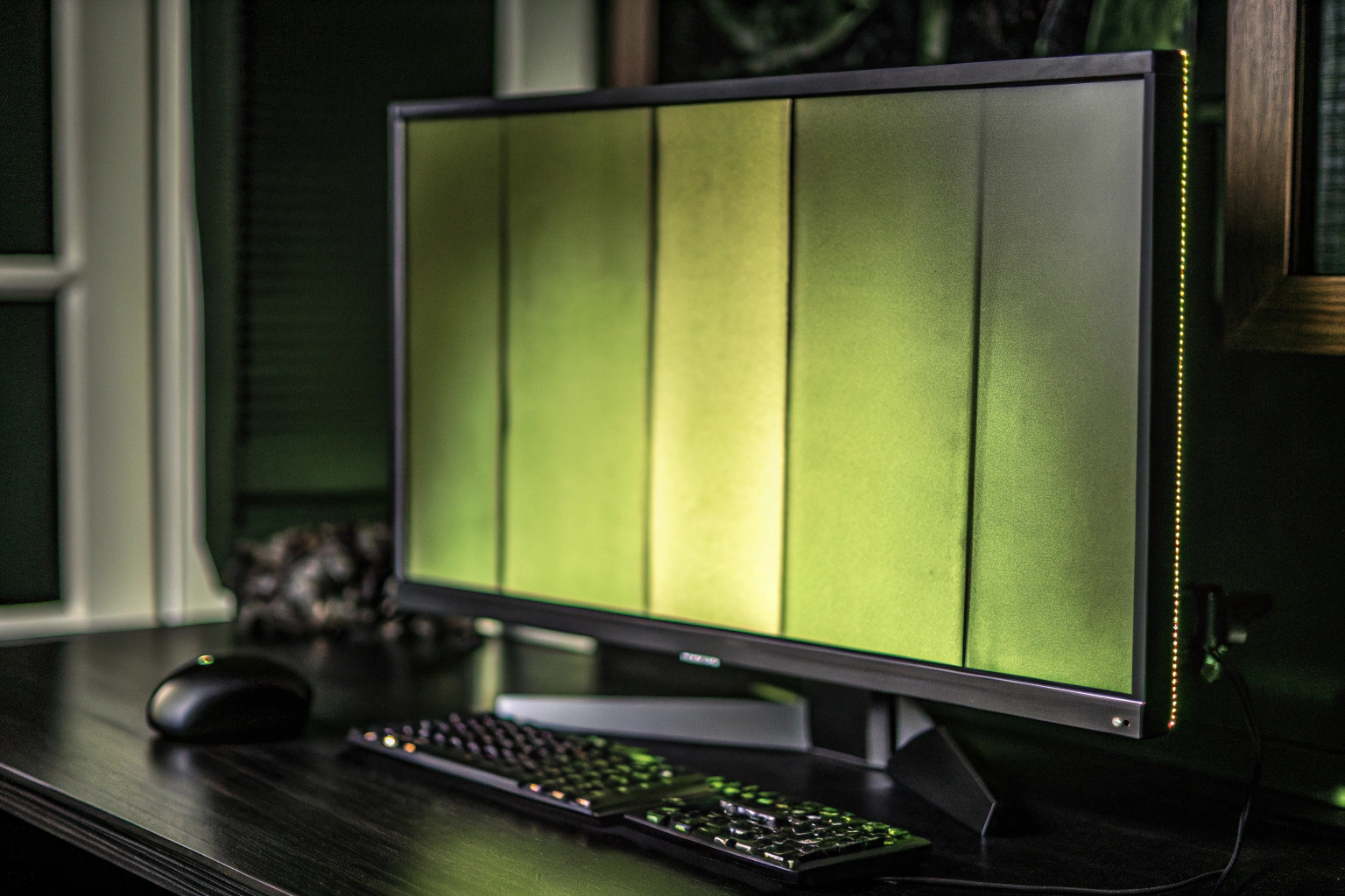 Ein Monitor mit geöffnetem Software-Kalibrierungstool auf dem Bildschirm. Monitor-Kalibrierungstool