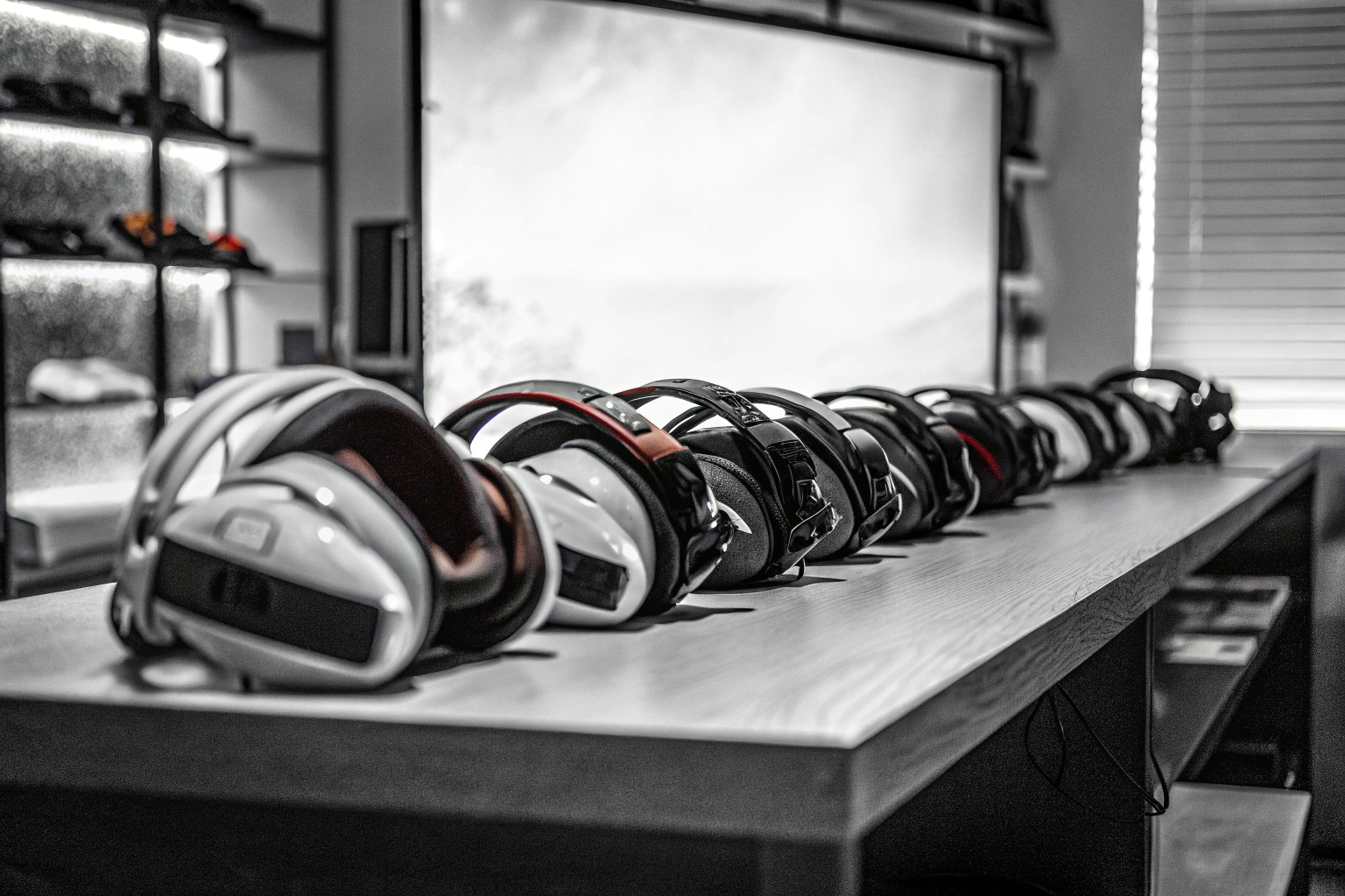 Eine Aufstellung verschiedener VR-Headsets für Konsolen- und PC-Gaming. VR-Headsets für Gaming
