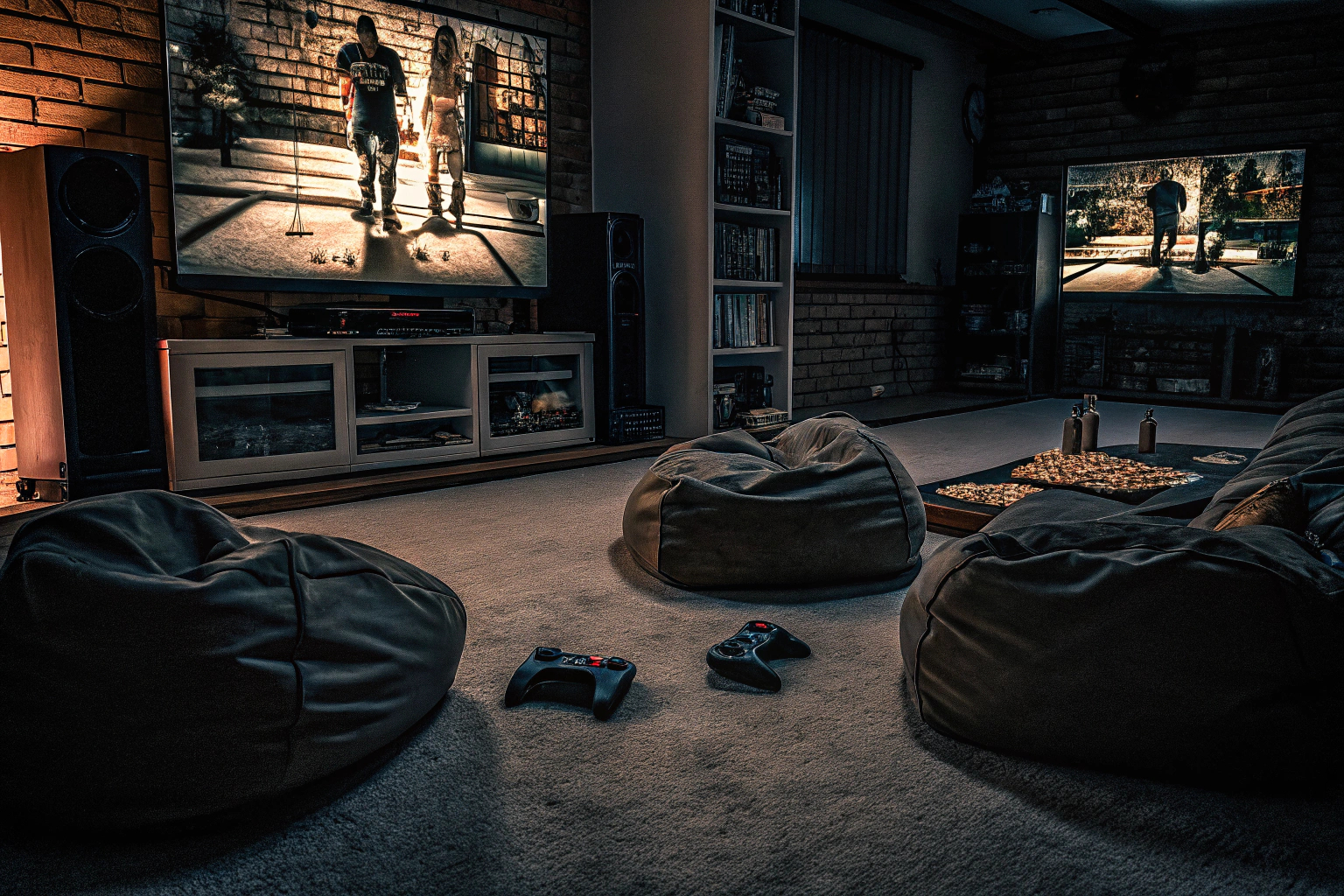 Freunde beim Videospielen
