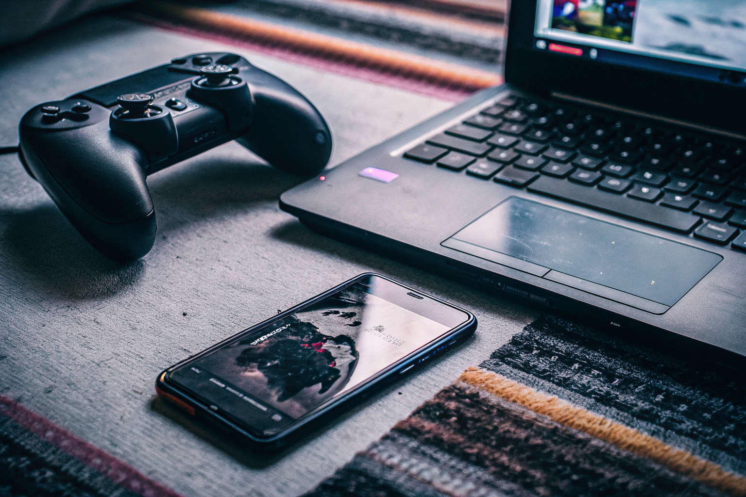 Spieler auf verschiedenen Plattformen