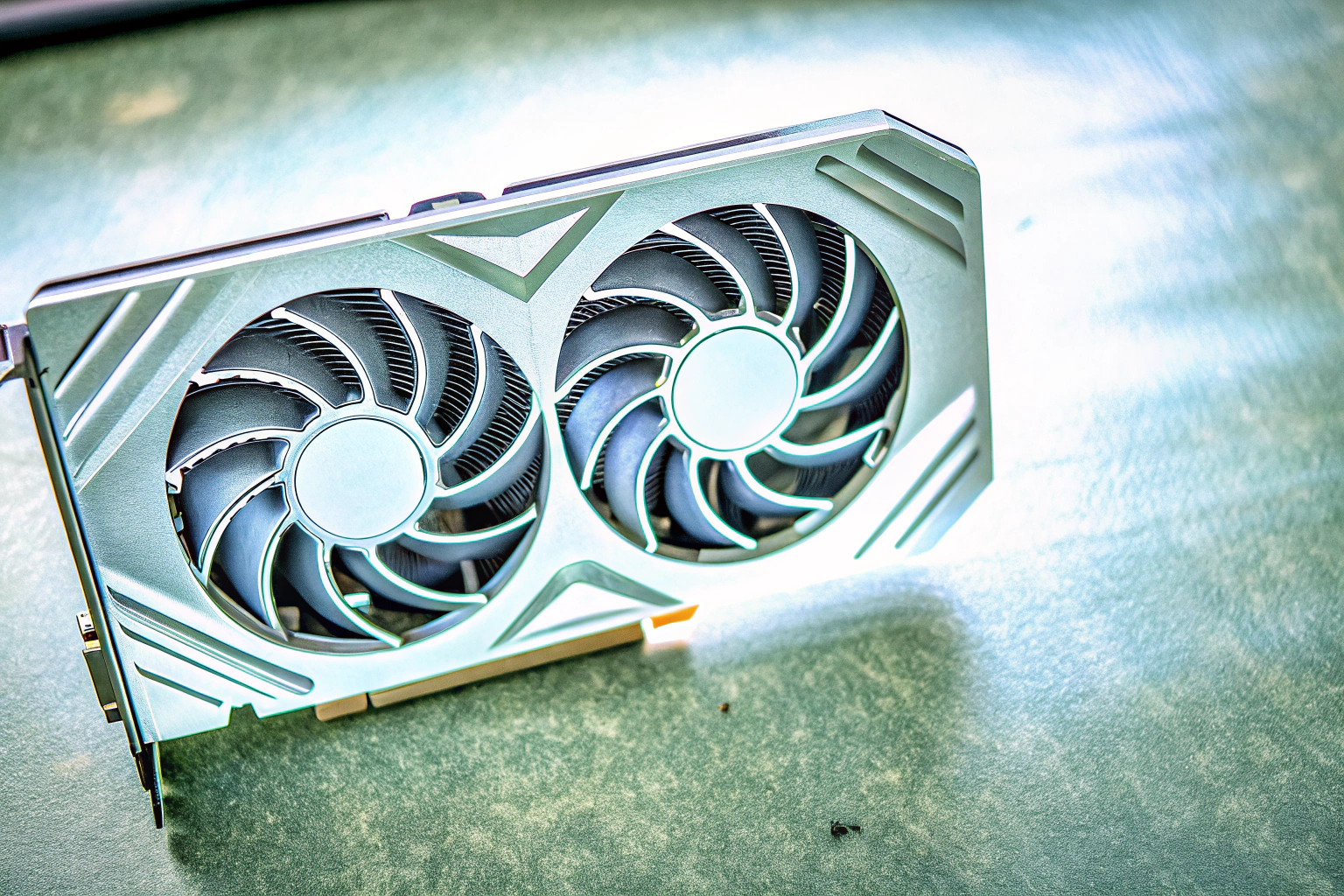 MSI GeForce RTX 3060 Grafikkarte mit den charakteristischen Dual-Fan-Kühlern. MSI GeForce RTX 3060 VENTUS 2X 12G OC