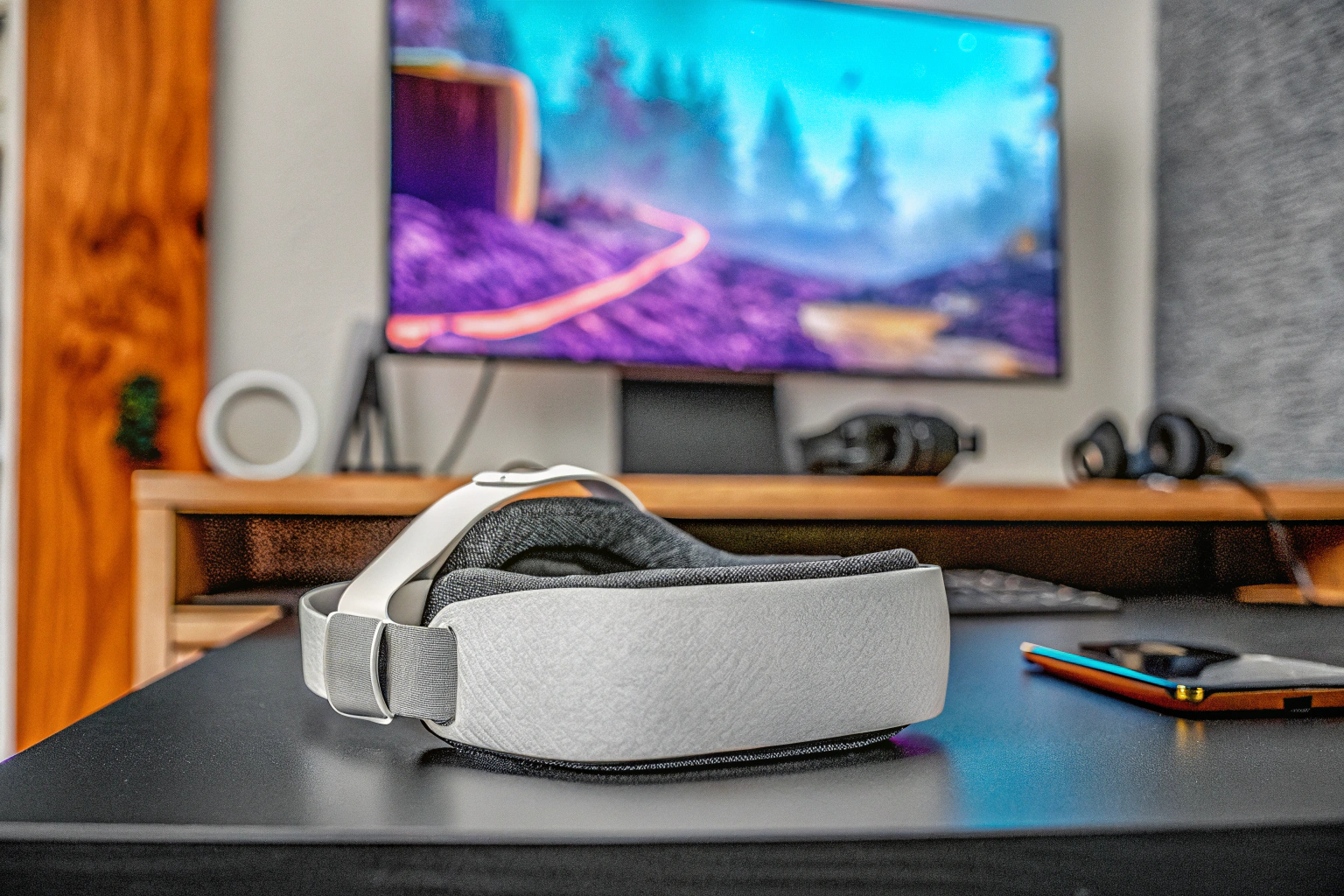 VR-Headset in einer spannenden Spielewelt VR-Headset Spielerlebnis